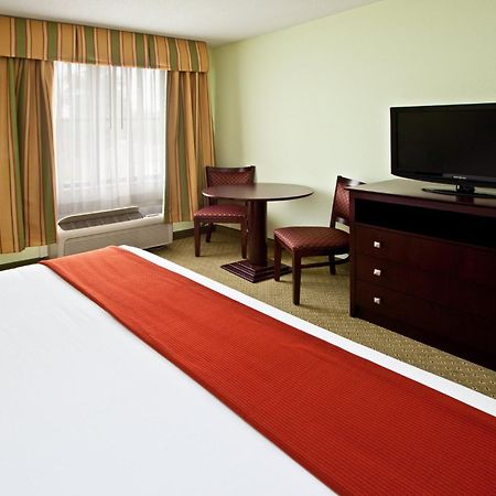 Holiday Inn Express Scottsburg By Ihg Bagian luar foto