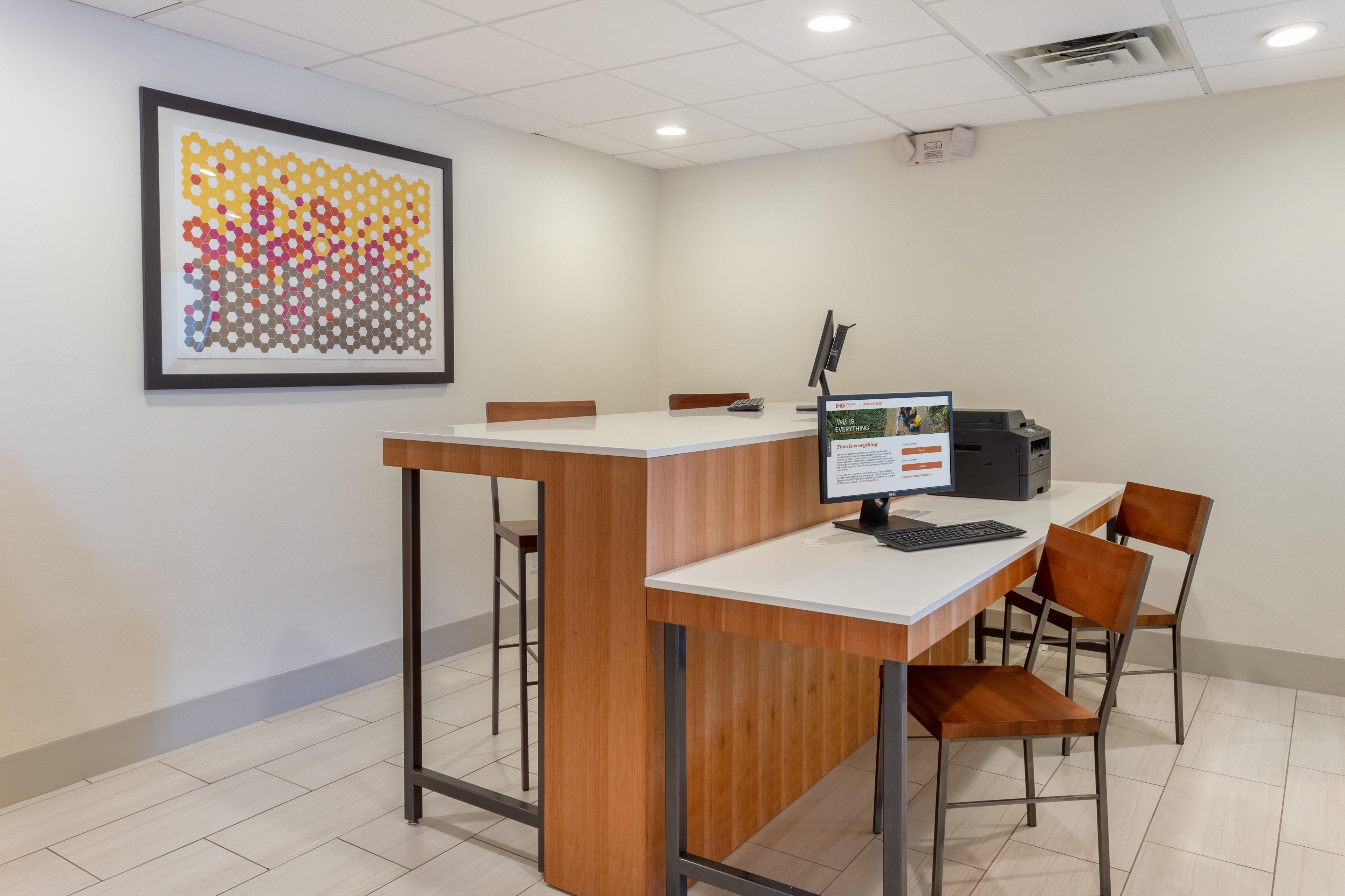 Holiday Inn Express Scottsburg By Ihg Bagian luar foto