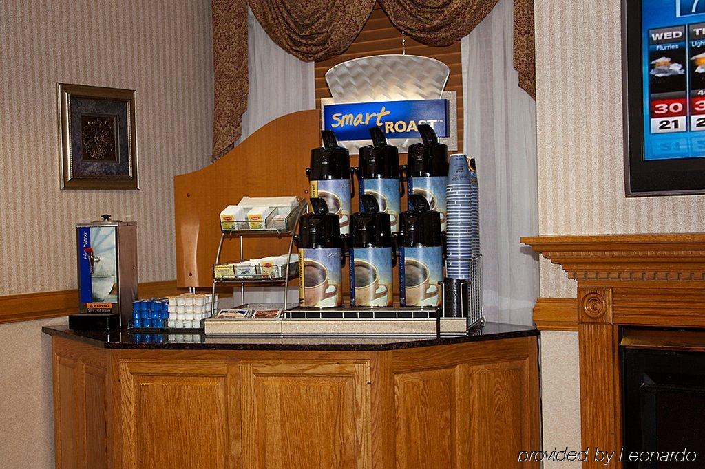 Holiday Inn Express Scottsburg By Ihg Bagian luar foto