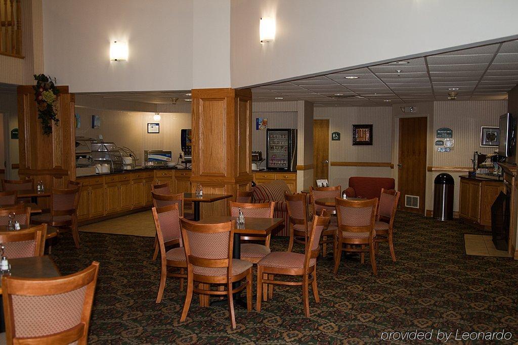 Holiday Inn Express Scottsburg By Ihg Bagian luar foto